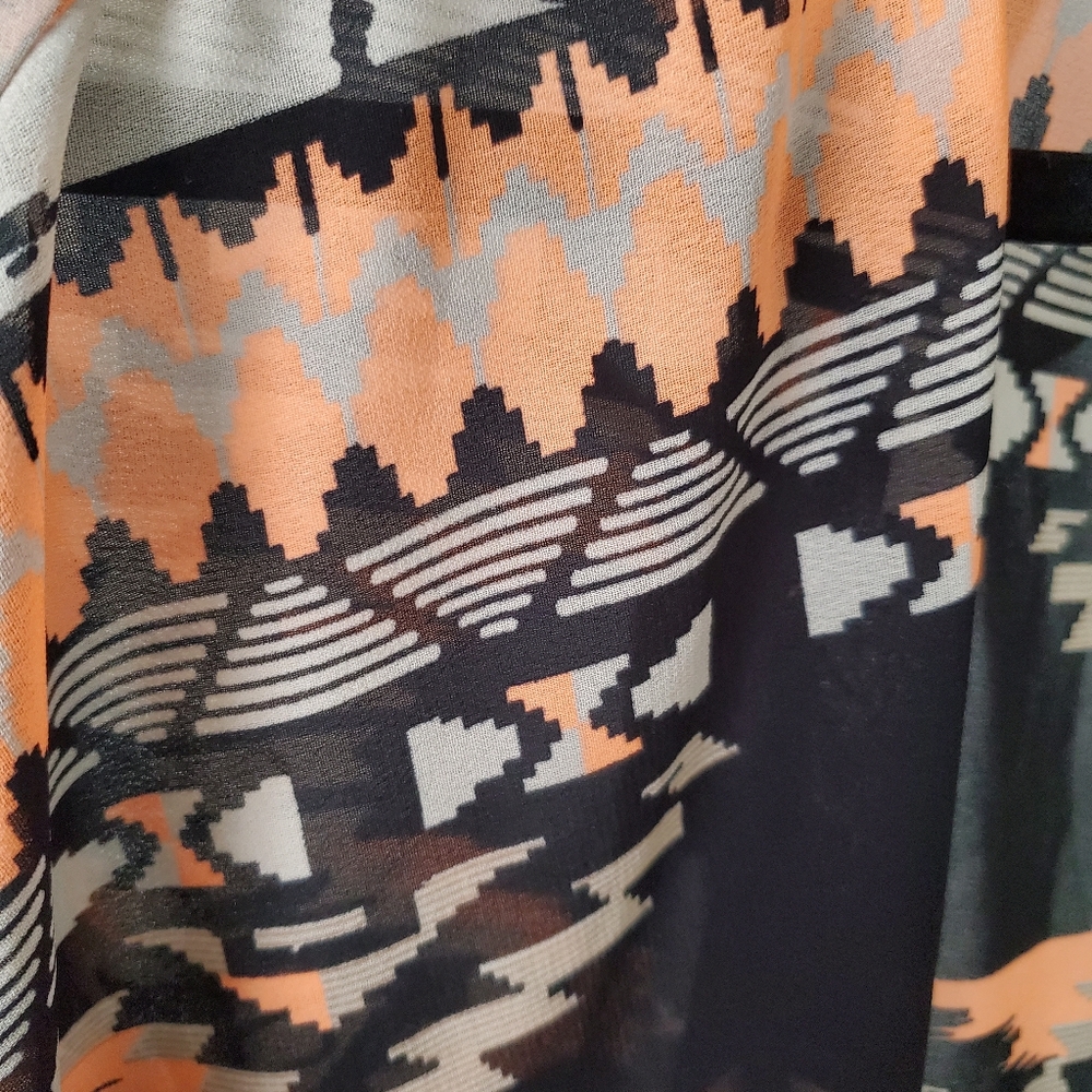 Aztec Print Cover Up - Picture 6 of 6